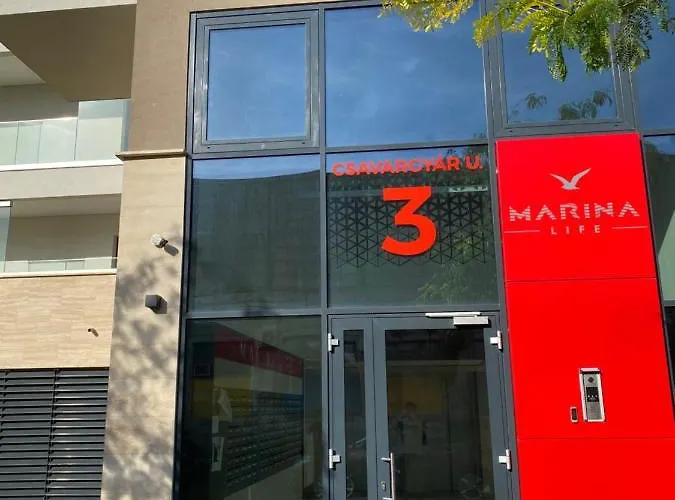 Comfortable Place On The Marina Port Apartment